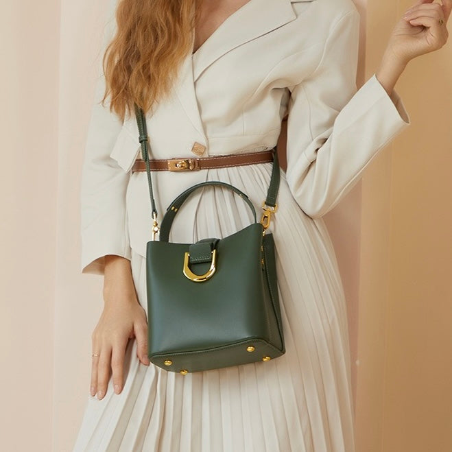 Women’s Genuine Leather Bucket Shoulder Bag – Large Capacity Crossbody for Daily Commute