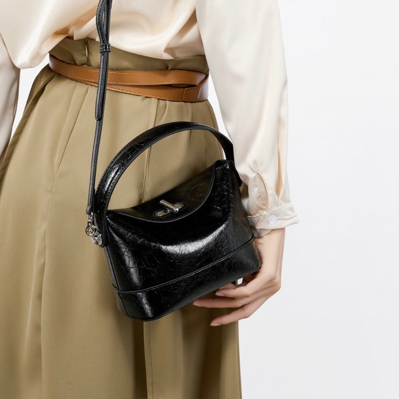 Women’s Genuine Leather Mini Bucket Shoulder Bag – Chic Turn-Lock Crossbody