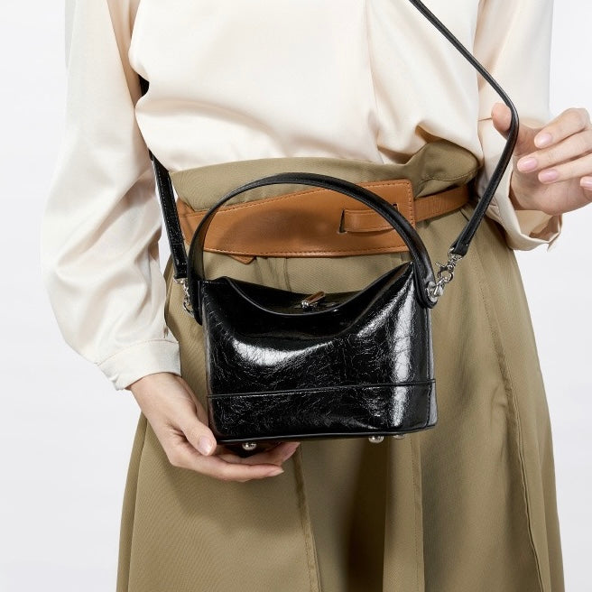 Women’s Genuine Leather Mini Bucket Shoulder Bag – Chic Turn-Lock Crossbody