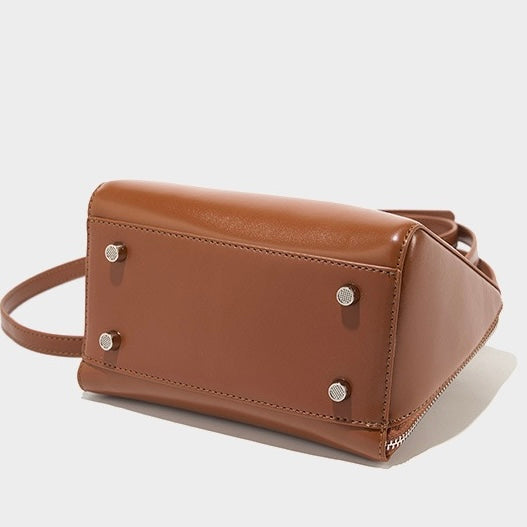 Women’s Genuine French Inspired Chic & Niche Crossbody Bag
