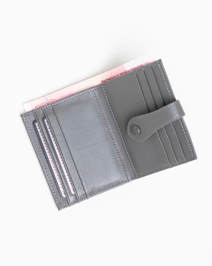 Woven Lamb Leather Multi-Card Wallet – Minimalist & Luxe