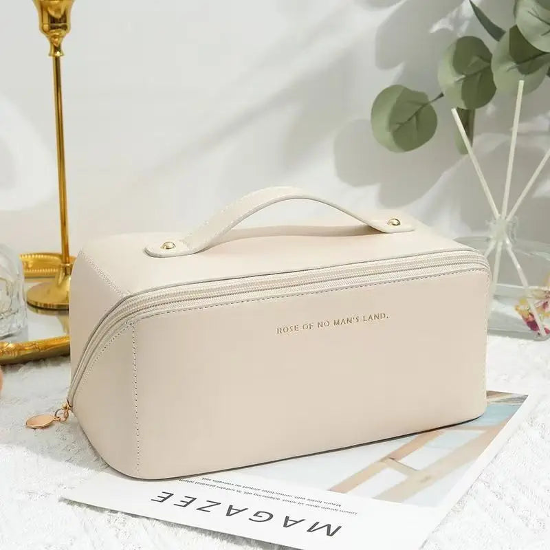AMELIA - TRAVEL COSMETIC ORGANIZER